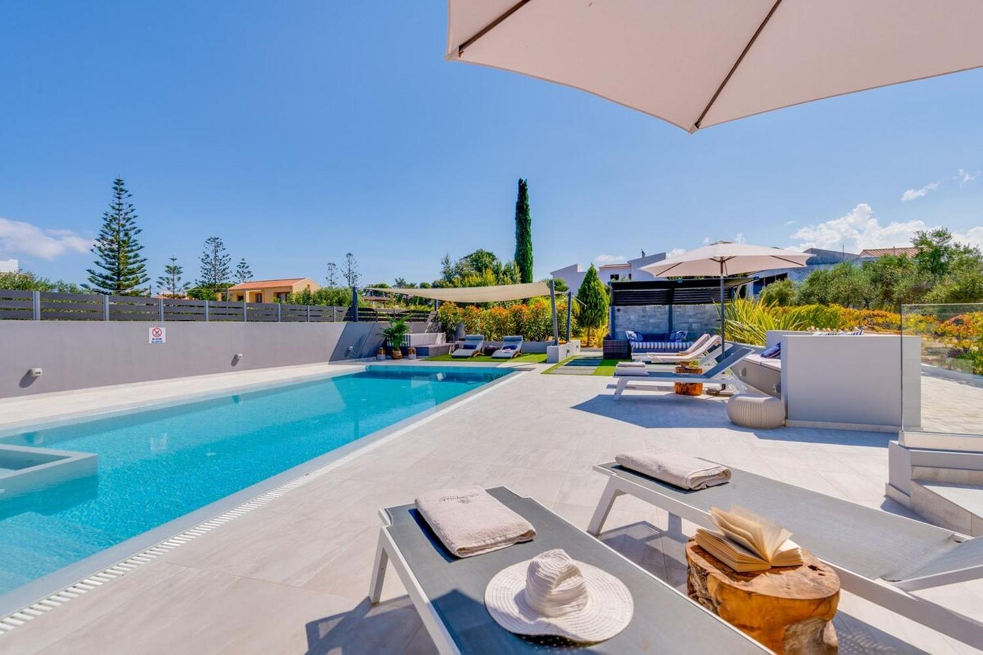 Villa Ampelaki - Premium Villa With Heated Pool กูนูปิเดียนา ภายนอก รูปภาพ